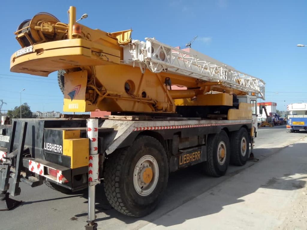 grue mobile maroc.jpg